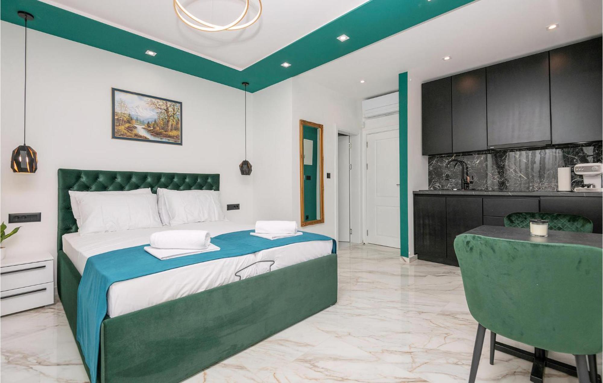 Awesome Apartment In Makarska With Wifi Exterior foto