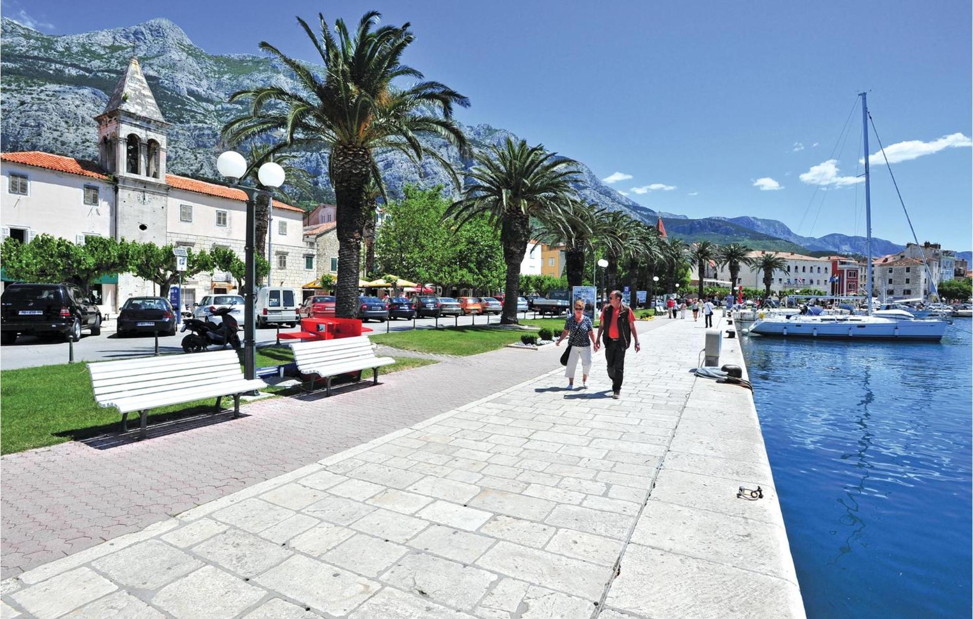 Awesome Apartment In Makarska With Wifi Exterior foto