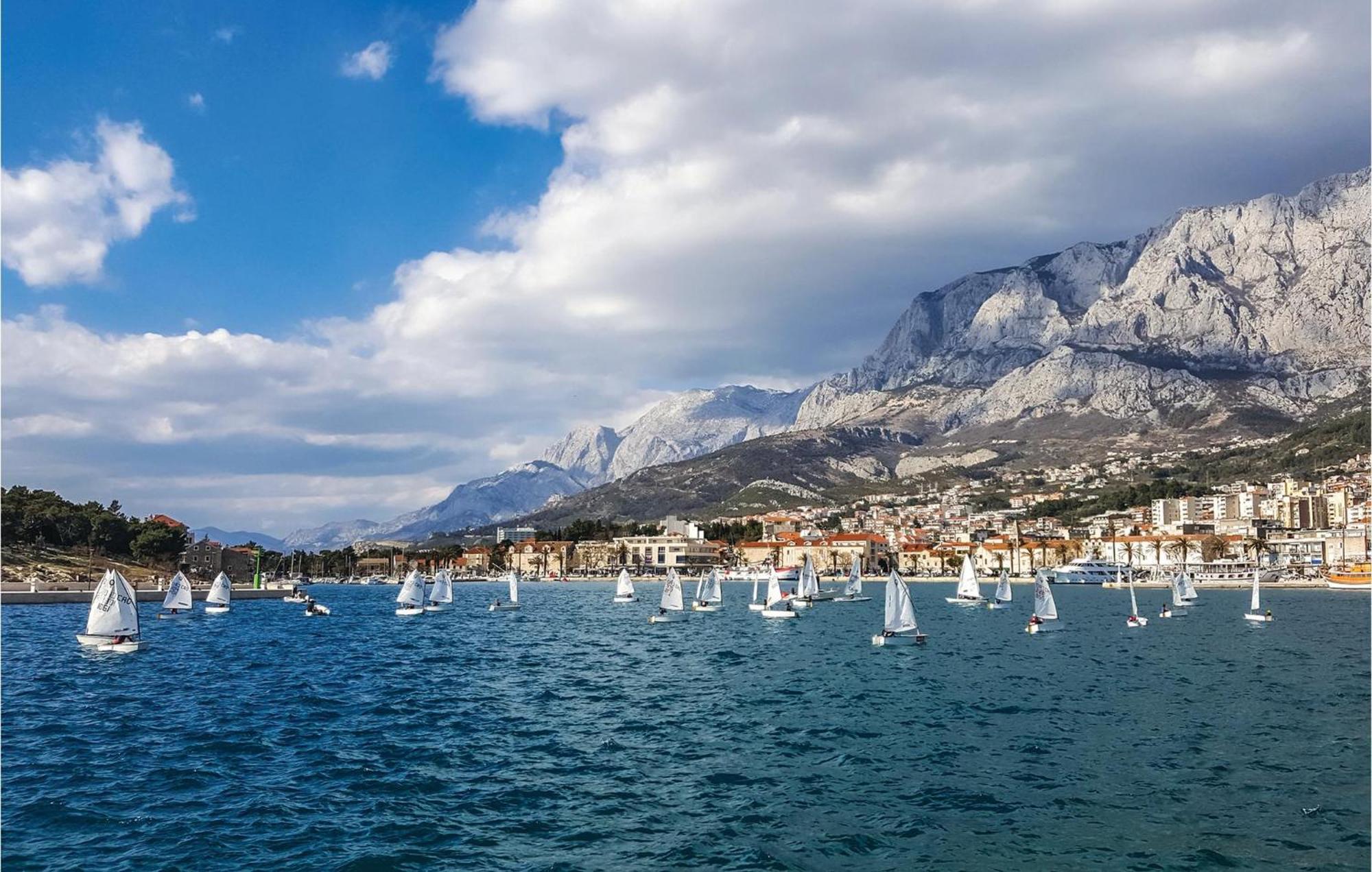 Awesome Apartment In Makarska With Wifi Exterior foto